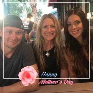 Meet your Posher, Mallory